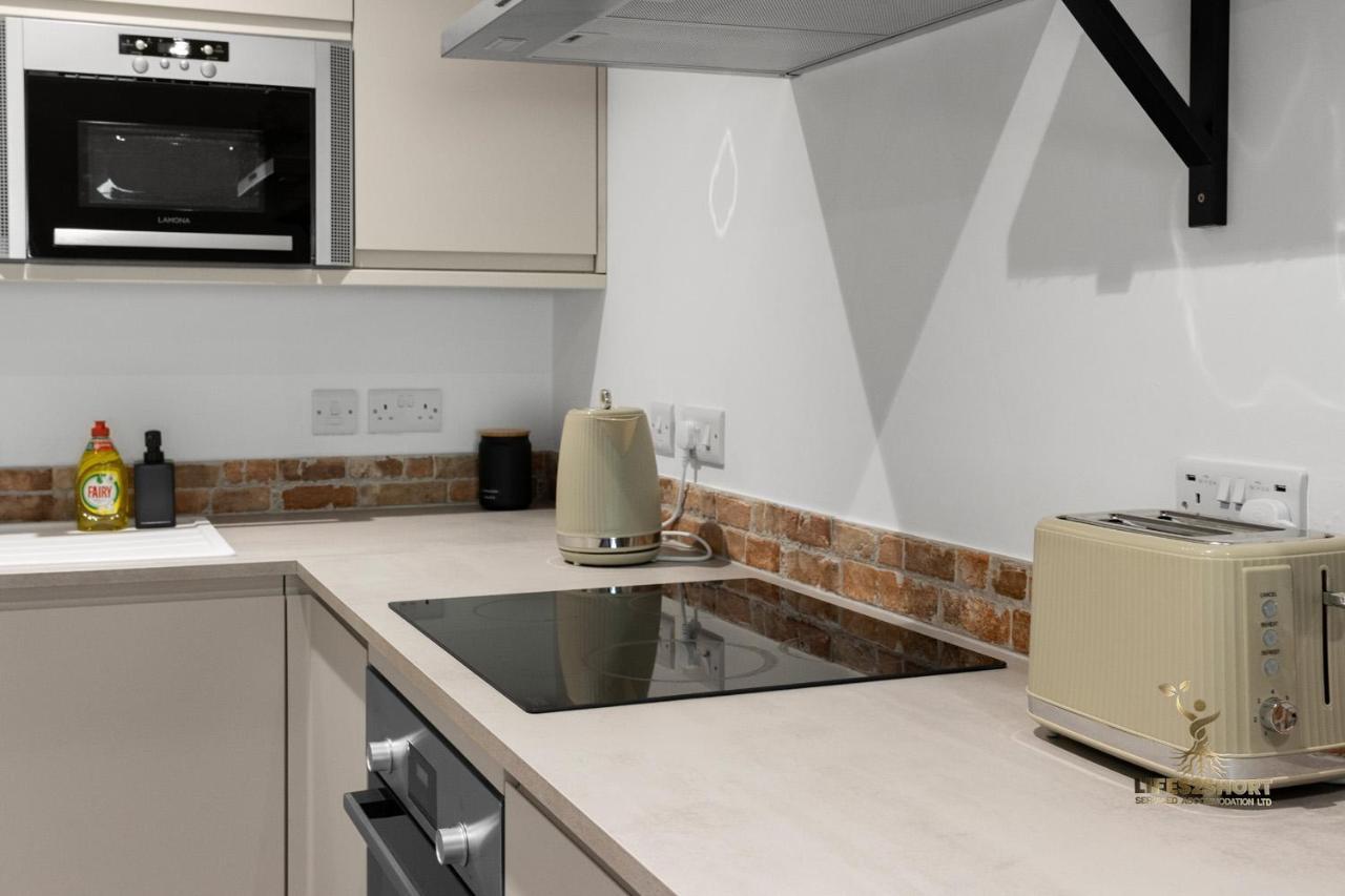 Luxe Courtyard Apartment For 4 Near Exeter City Centre Exteriör bild