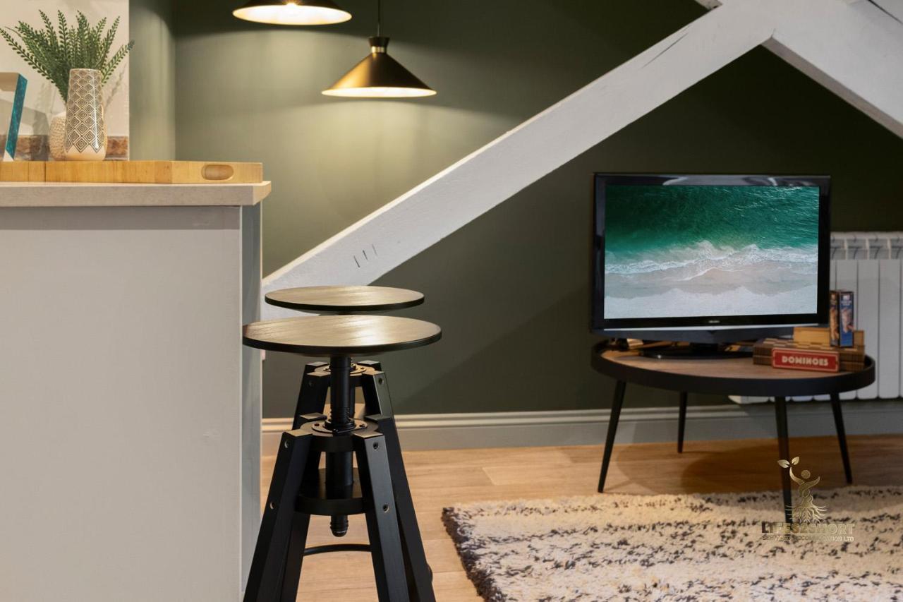 Luxe Courtyard Apartment For 4 Near Exeter City Centre Exteriör bild
