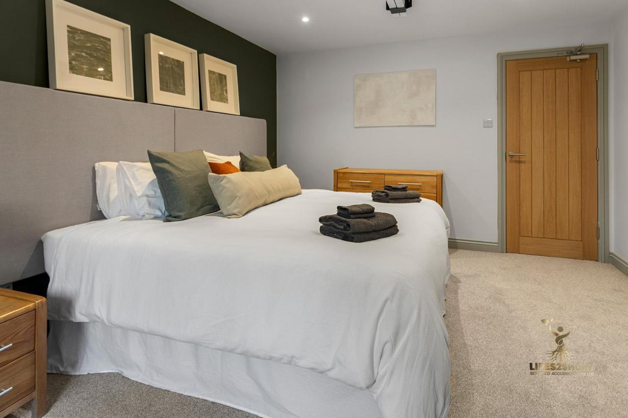 Luxe Courtyard Apartment For 4 Near Exeter City Centre Exteriör bild